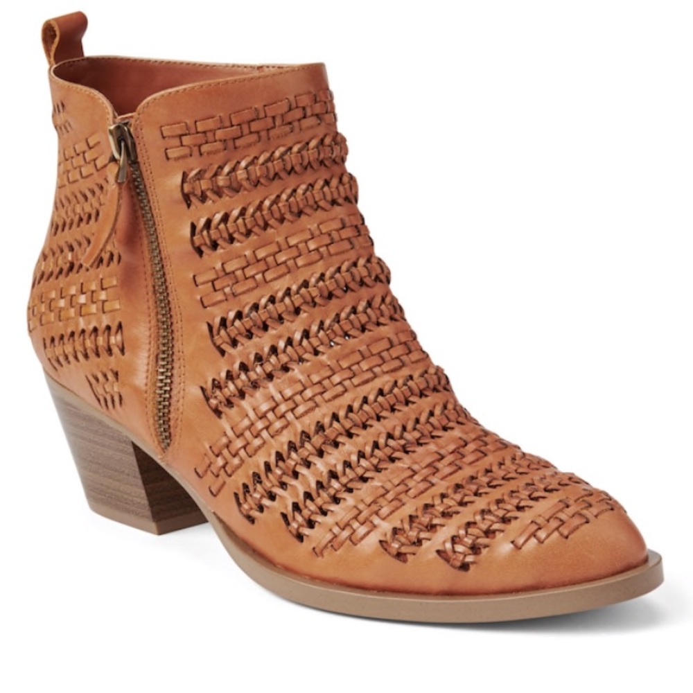 NIB Gap Woven Leather Booties